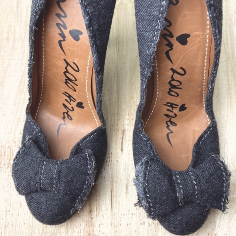 Lanvin Charcoal Distressed Heels - Picture 6 of 6